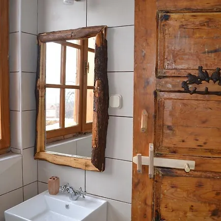 Dihovo Kır Evi *